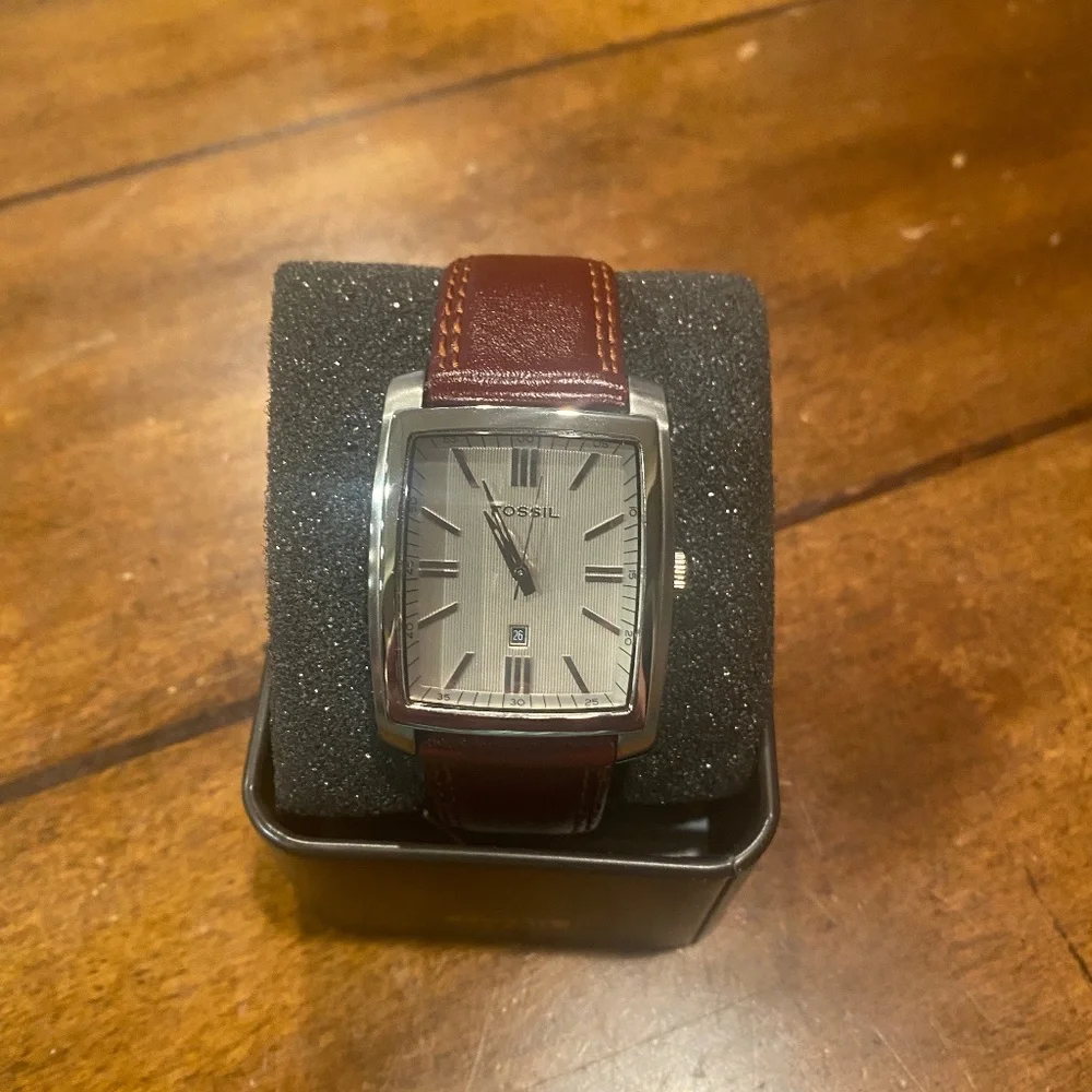 Fossil Watch NWT - Picture 1 of 6